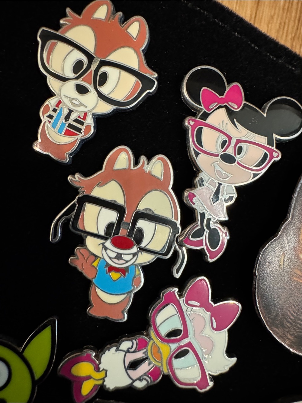 Disney Chip 'n' Dale, Daisy & Minnie in glasses pin